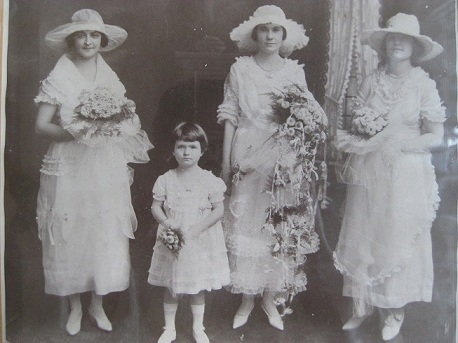 Amy_clare_walling_wedding_party_sm