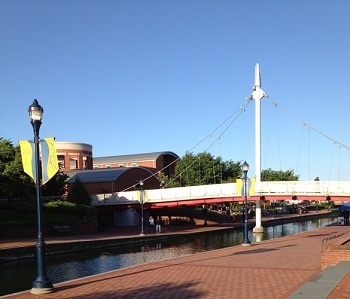 Carroll_creek_park_2